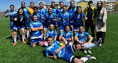 Bayazıtspor Kadın Futbol Takımı sezona deplasman zaferiyle başladı