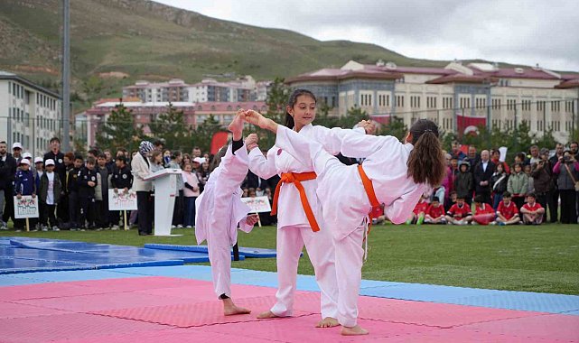 Bayburt'ta 19 Mayıs coşkusu