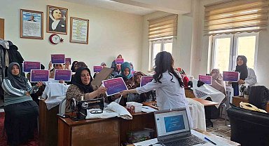 Bayburt'ta 'Menopoz Okulu' eğitimleri devam ediyor