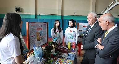 Bayburt'ta öğrencilerin bilim projeleri sergilenmeye devam ediyor