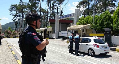 Bayram tatili için Marmaris ve Datça'ya araç akını: 4 günde 40 bin araç girdi