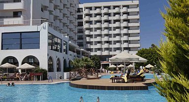 Bayramın dördüncü gününde turistik oteller doldu taştı