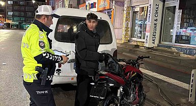 Bekçilere egzoz patlattı, yakalanınca 62 bin lira ceza yiyip ehliyet ve motorundan oldu