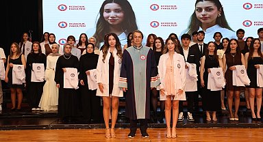 BEUN'da geleceğin eczacıları beyaz önlük giydi
