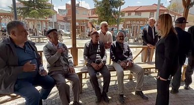 Bilecik Pazaryeri'nde Başkan Tekin vatandaşın daima yanında