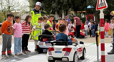 Bilecik'te öğrencilere trafik eğitimi