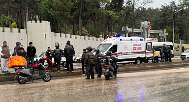 Bilecik'te ticari araç ile motosiklet çarpıştı; 1 yaralı
