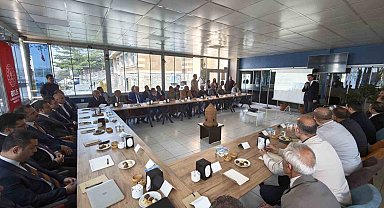 Bitlis'te "Geleneksel Ahlat Taş İşçiliği Çalıştayı" düzenlendi