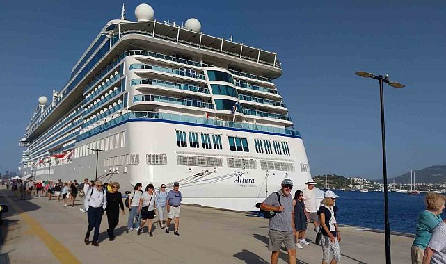 Bodrum'a kruvaziyer ile 1142 yolcu geldi