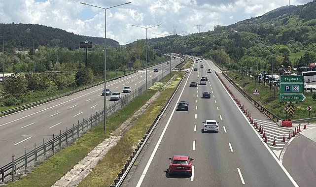 Bolu geçişinde bayram trafiği akıcı seyrediyor