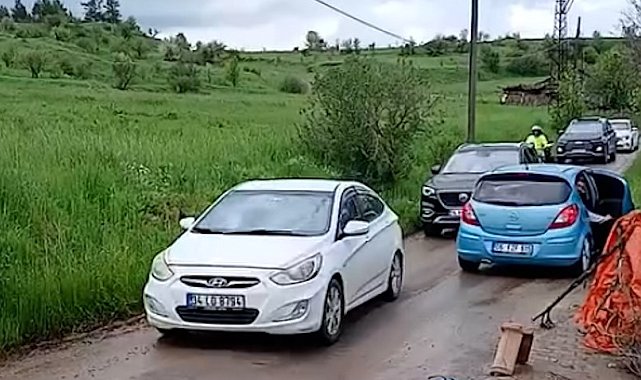 Bolu'da tatilciler köy yollarında yoğunluğa sebep oldu