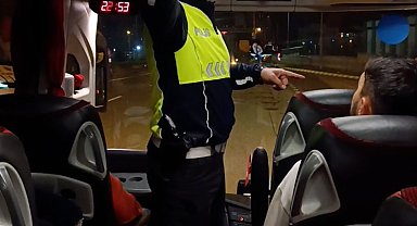Bolu'da trafik komiserinden yolculara hayati uyarı