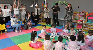Bornova'da Anneler Günü'ne duygu dolu kutlama