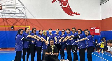 Bozyazı'da "Evimin Sultanları Anneler Günü Voleybol Turnuvası" tamamlandı