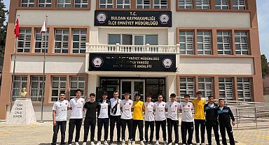 Buldan ekibi çeyrek finale yükseldi