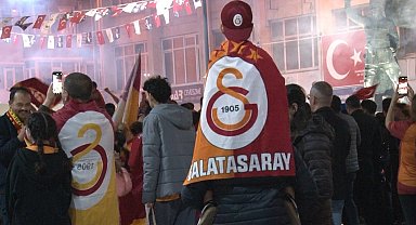 Burdur'da Galatasaraylı taraftarlar konvoylarla kutlama yaptı