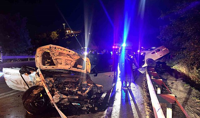 Burdur'da zincirleme kaza: 3 ölü, 6 yaralı