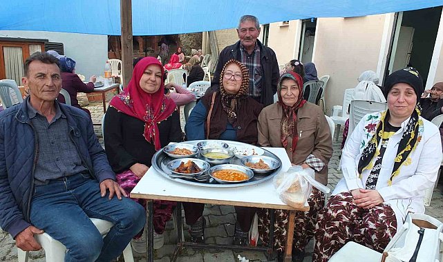 Burhaniye'de düğün yemeği kültürü devam ediyor