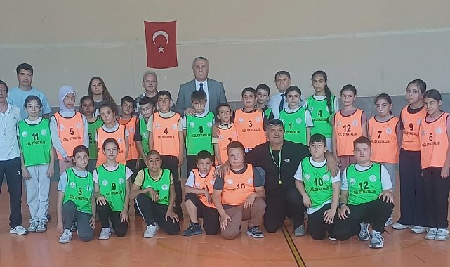 Burhaniye'de Geleneksel Çocuk Oyunları etkinliği başladı
