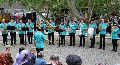 Bursa Büyükşehir Bandosu bahar konserleri ile coşturdu