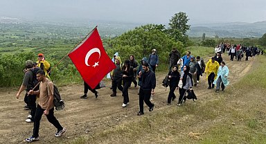 Bursa İnegöl'de doğa severler 19 Mayıs için yürüdü