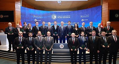 Bursa Ticaret Borsası'nın Gıda Ur-Ge Projesine Ticaret Bakanlığı'ndan "En İyi Çıkış Yapan Ur-Ge" ödülü