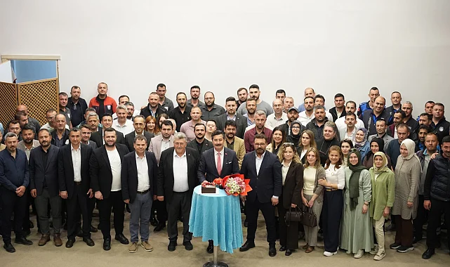 Bursa Yenişehir'de bayramlaşmada Başkan Özel'e doğum günü sürprizi