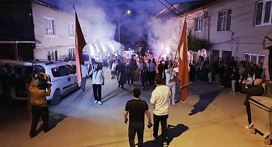 Bursa'da 157 yıllık "deve eğlencesi" geleneği yaşatılıyor
