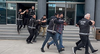 Bursa'da çiftçileri hedef alan tefeci çetesi adliyeye sevk edildi