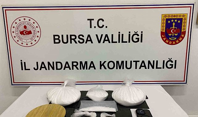 Bursa'da jandarmadan uyuşturucu operasyonu: 2 kilo 355 gram metamfetamin ele geçirildi