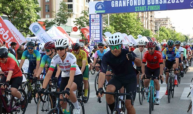 Bursa'da pedallar 'Daha Fazla Kadın Yarışmacı' için döndü