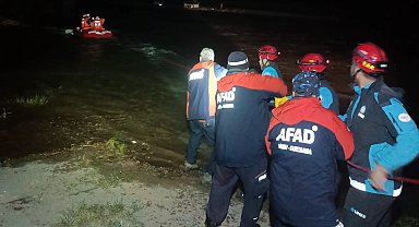 Bursa'da derede mahsur kalan 4 kişi AFAD ekiplerince kurtarıldı