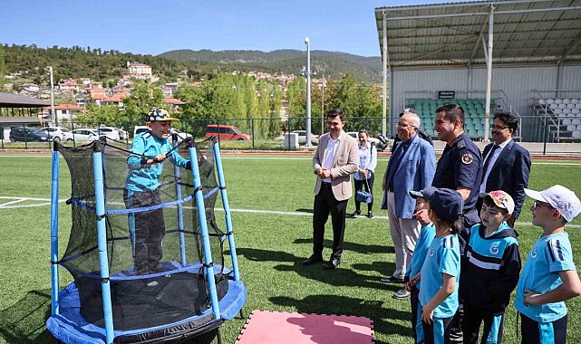 Çameli'nde 'Cittaslow Çocuk Şenliği' renkli görüntülere sahne oldu