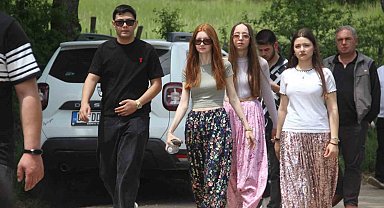 Çanakkale'de o sokaktan geçenler hayatının aşkını buluyor