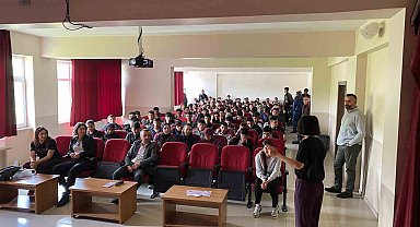 Çemişgezek'te akran zorbalığına karşı bilinçlendirme eğitimi
