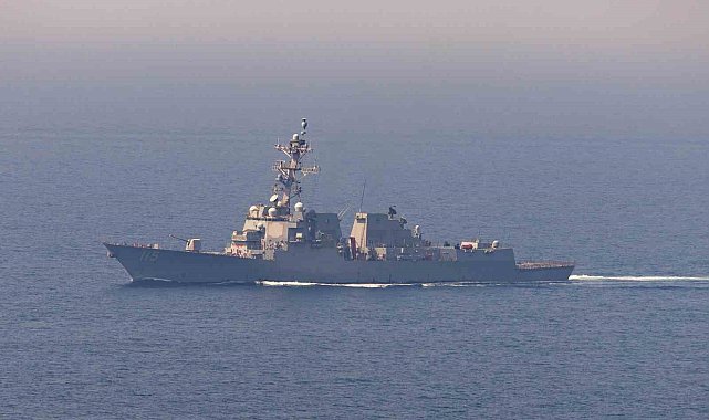 CENTCOM: "İran'a yönelik ablukada 58 geminin rotası değiştirildi, 4 gemi etkisiz hale getirildi"