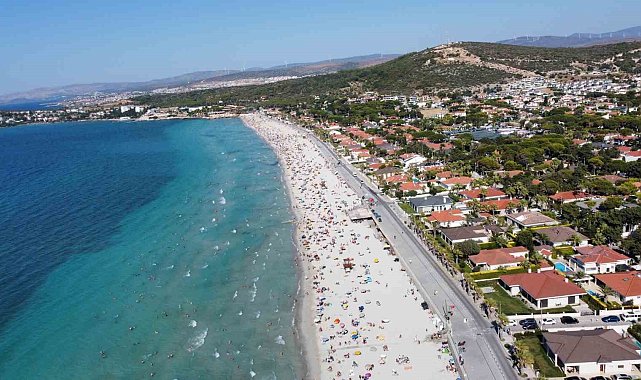Çeşme ve Alaçatı'da bayram bereketi: 9 günlük tatil turizmcilere umut oldu