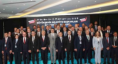 CHP'li Büyükşehir Belediye Başkanları Balıkesir'de buluştu