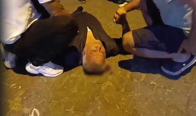 Çıkan kavgada başından yaralandı, kanlar içinde yerde kaldı