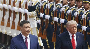 Çin Devlet Başkanı Xi, ABD Başkanı Trump'ı resmi törenle karşıladı