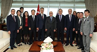 Çin Yüksek Halk Mahkemesi heyeti AYM'de