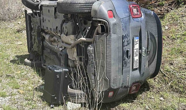Cip ile hafif ticari araç çarpıştı: 3 yaralı