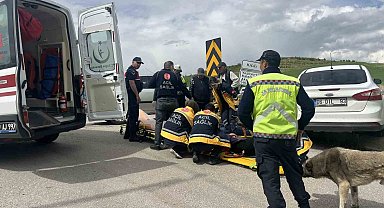 Çorum'da iki otomobil çarpıştı: 2 yaralı