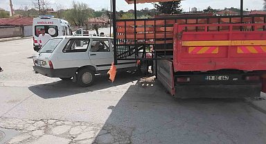 Çorum'da otomobil ile kamyon çarpıştı: 1 ölü