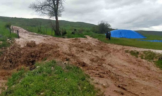 Çorum'da sağanak etkili oldu: Dereler taştı, tarım arazileri su altında kaldı