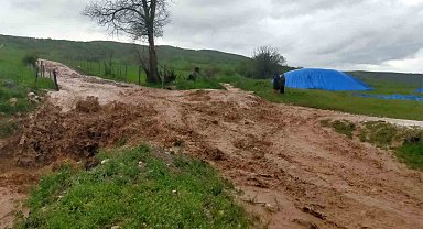Çorum'da sağanak etkili oldu: Dereler taştı, tarım arazileri su altında kaldı