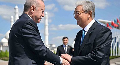 Cumhurbaşkanı Erdoğan, Bağımsızlık Sarayı'nda resmi törenle karşılandı