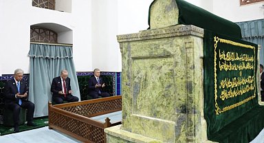 Cumhurbaşkanı Erdoğan, Türkistan'da kültür gezisinde