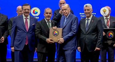 Cumhurbaşkanı Erdoğan'dan Başkan Alan'a Hizmet Şeref Belgesi