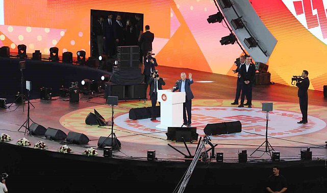 Cumhurbaşkanı Erdoğan'dan gençlere: "Kifayetsizlere asla prim vermeyin"